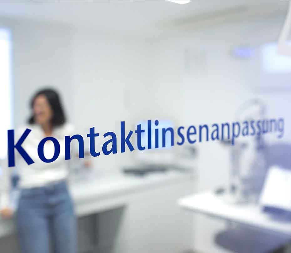 Kontaktlinsenanpassung bei Optik Stark